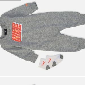 0-3 month Nike outfit